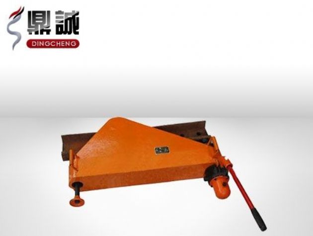 點(diǎn)擊查看詳細(xì)信息<br>標(biāo)題：垂直液壓彎軌機(jī) 閱讀次數(shù)：4362