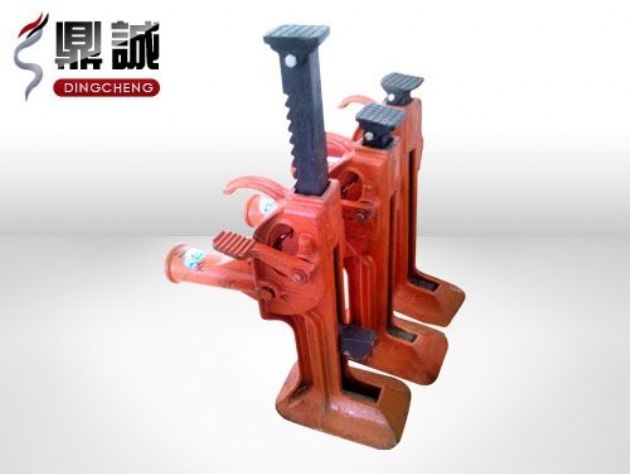 點(diǎn)擊查看詳細(xì)信息<br>標(biāo)題：齒條式起道機(jī) 閱讀次數(shù)：4057