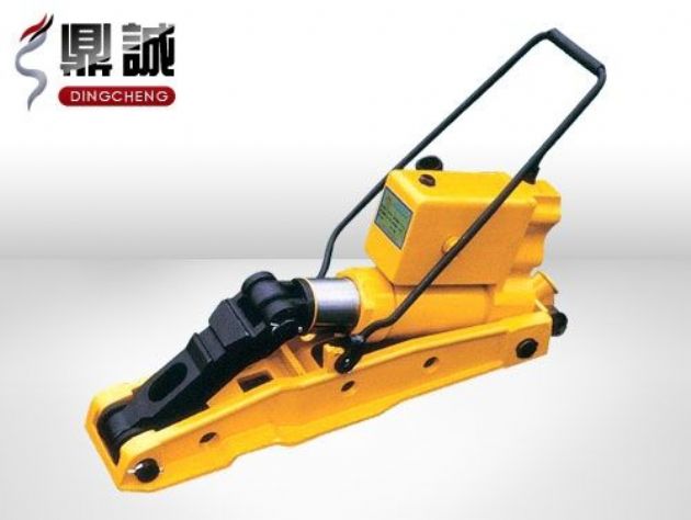 點(diǎn)擊查看詳細(xì)信息<br>標(biāo)題：液壓起撥道機(jī) 閱讀次數(shù)：4042